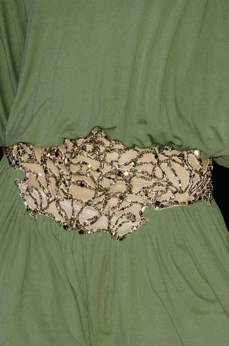 Alexander+McQueen+Spring+2006+Details+dOLB7iy4U8Nx.jpg
