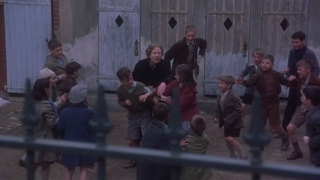 Chocolat.2000.DUB.DVO.rus.HDRip.mp4_snapshot_00.25.43_[2023.09.03_21.19.14].png