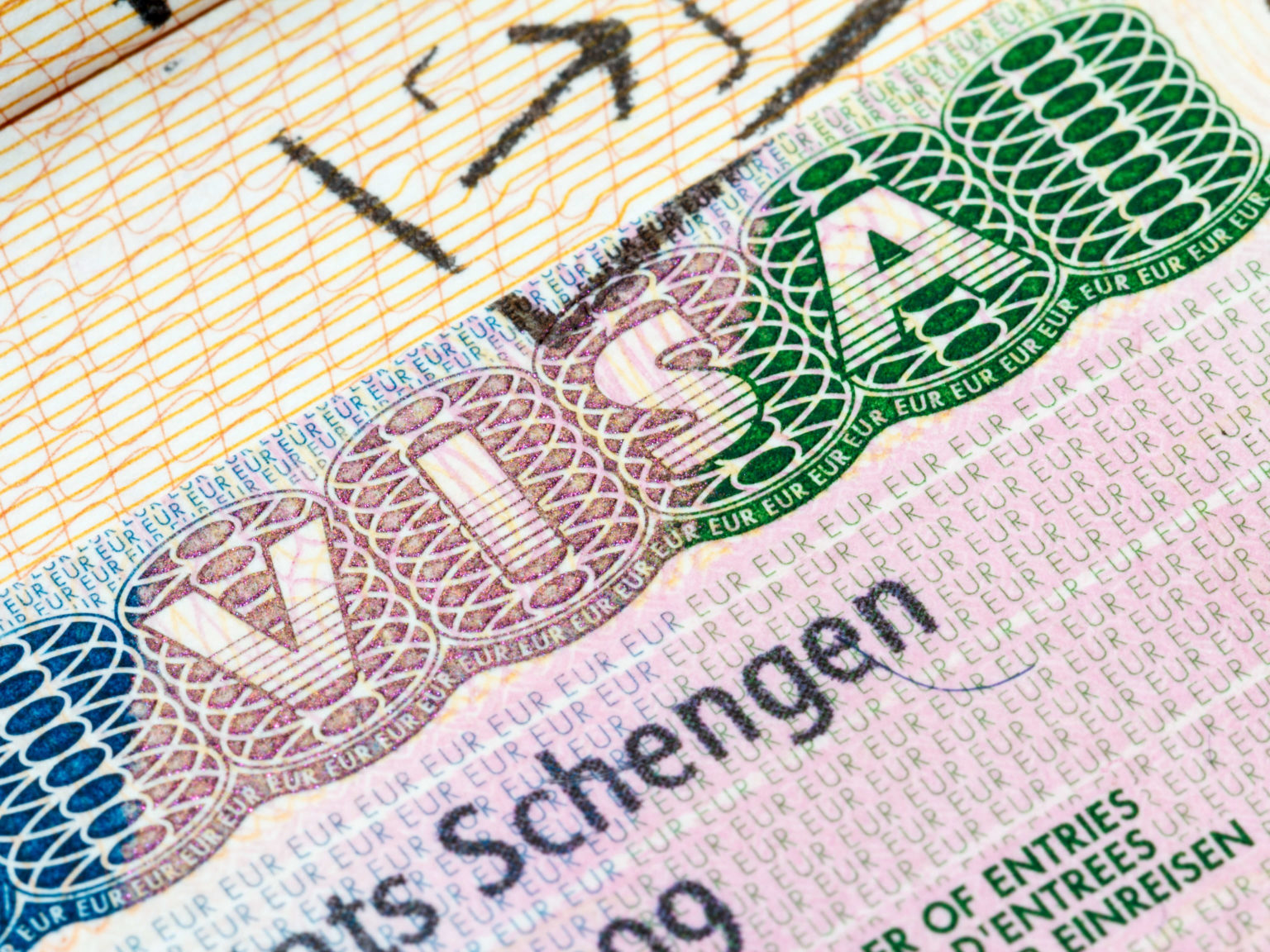 Об изменениях по Шенгенским визам