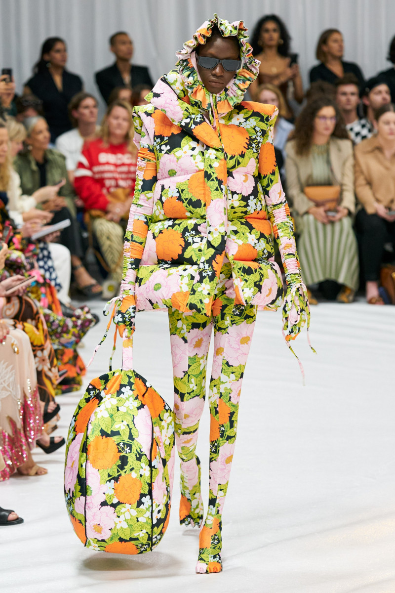 00024-Richard-Quinn-Spring-22-RTW-London-credit-gorunway.jpg