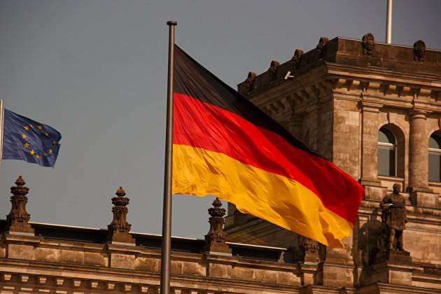 Германию раскритиковали за возобновления торговли СПГ с Россией