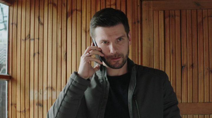 01. Слишком близко, слишком больно.2023.WEB-DLRip.Files-x.avi_snapshot_04.16.png