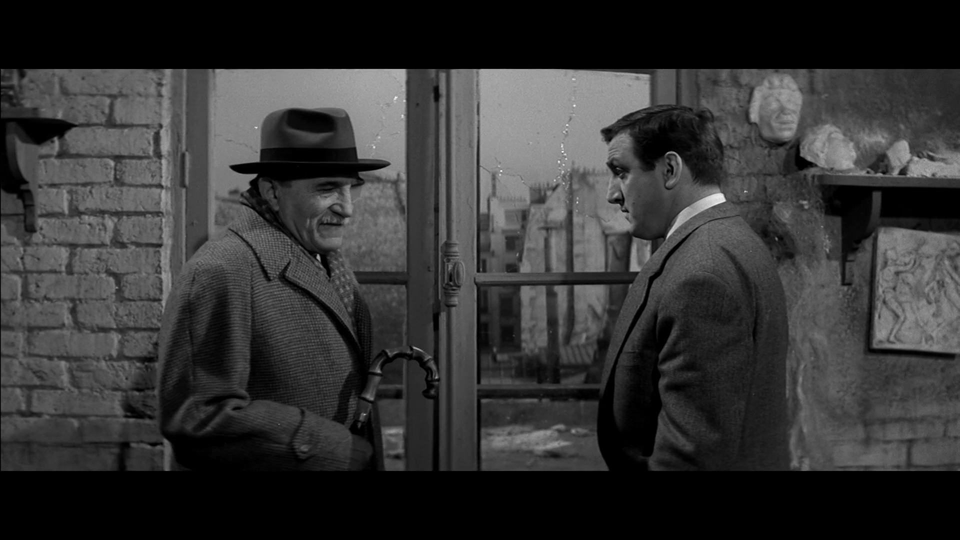 Le.gorille.vous.salue.bien.1958.WEB-DL.1080p[(147554)2023-11-11-07-19-08].PNG