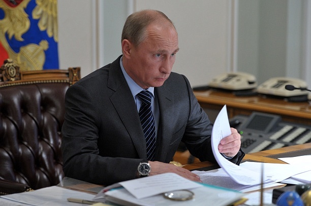 Президент РФ поручил разработать программу развития электроэнергетики в ДФО до 2050 года