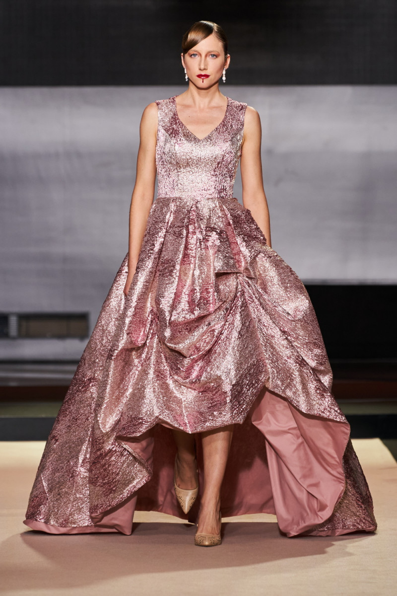 christophe_guillarme_pfw_fw22_16_h21r14-sdl_20231116_1560872044.jpg