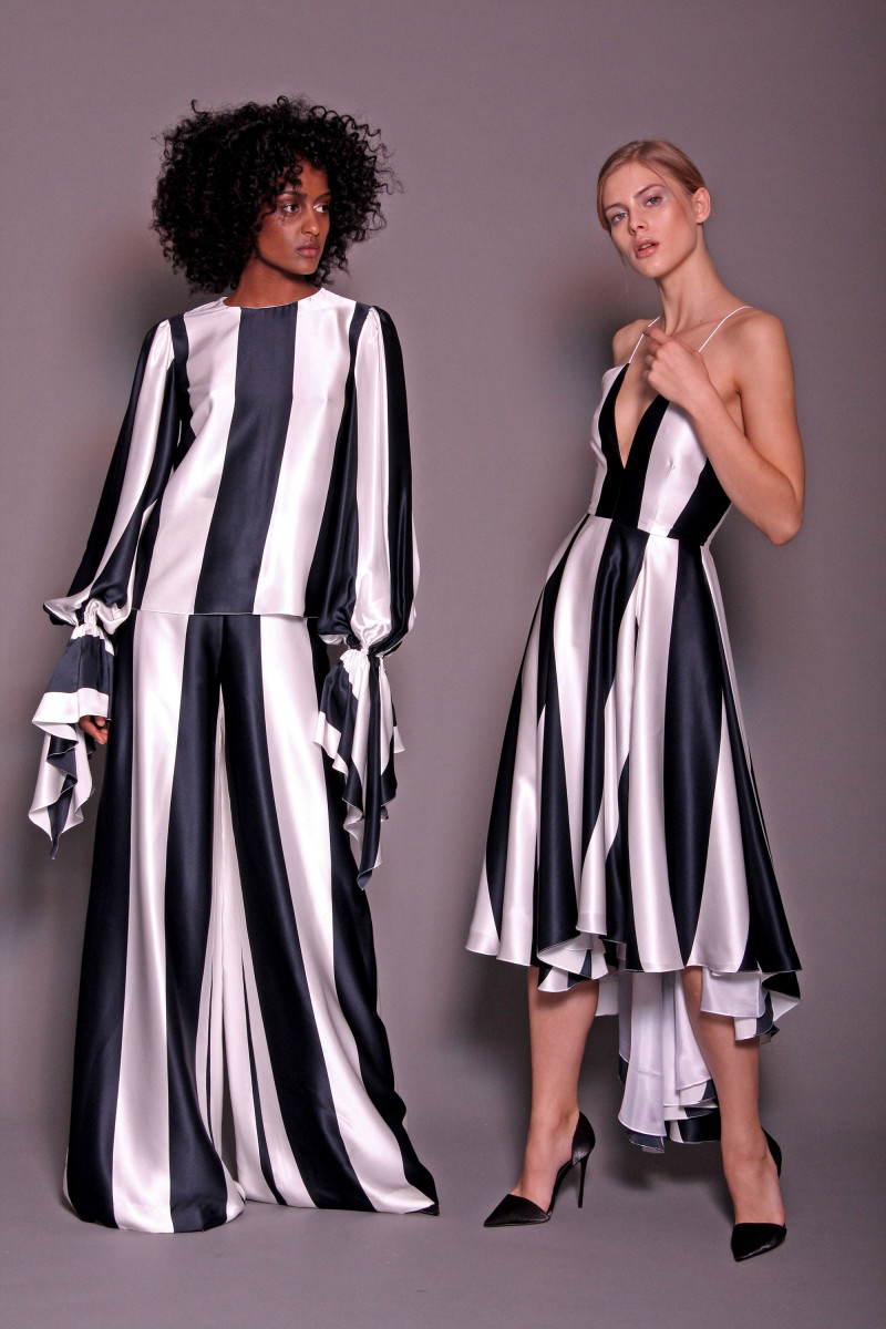 07-christian-siriano-pre-fall-2018.jpg
