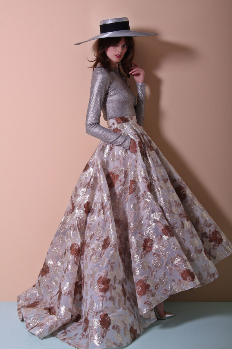 13-christian-siriano-resort-2018.jpg