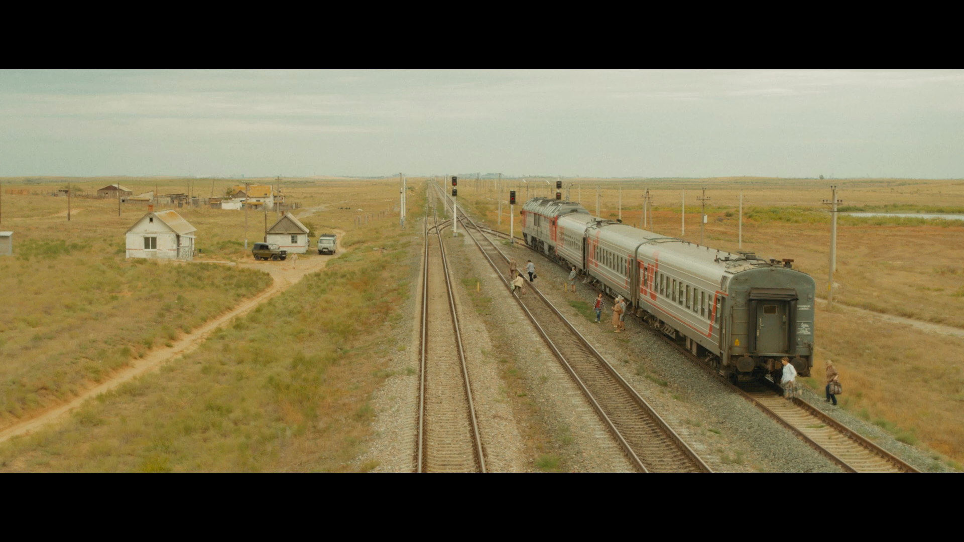Lunatiki.2023.WEB-DL.1080p.ELEKTRI4KA.UNIONGANG.mkv_snapshot_01.22.24.png
