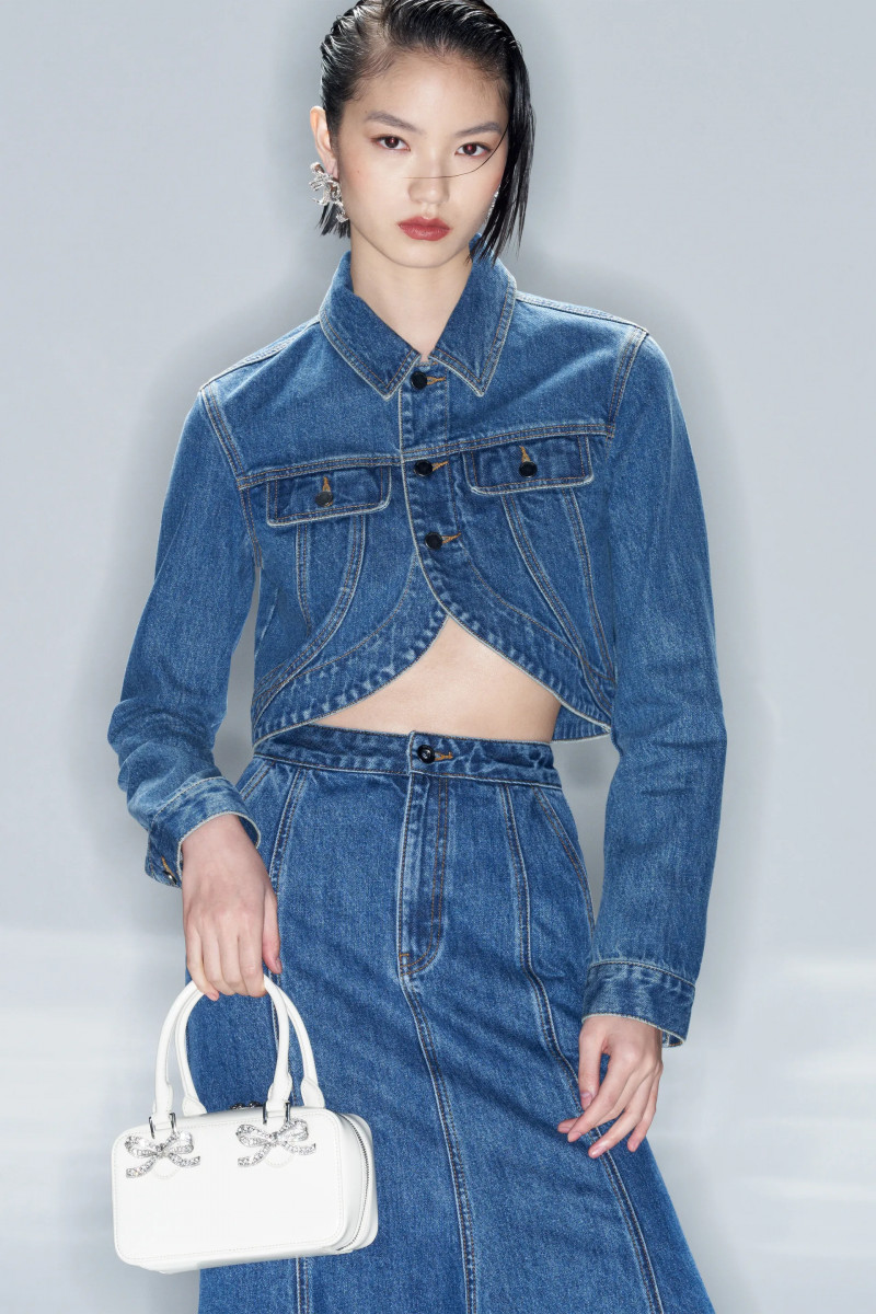 00007-self-portrait-fall-2024-ready-to-wear-credit-brand.webp