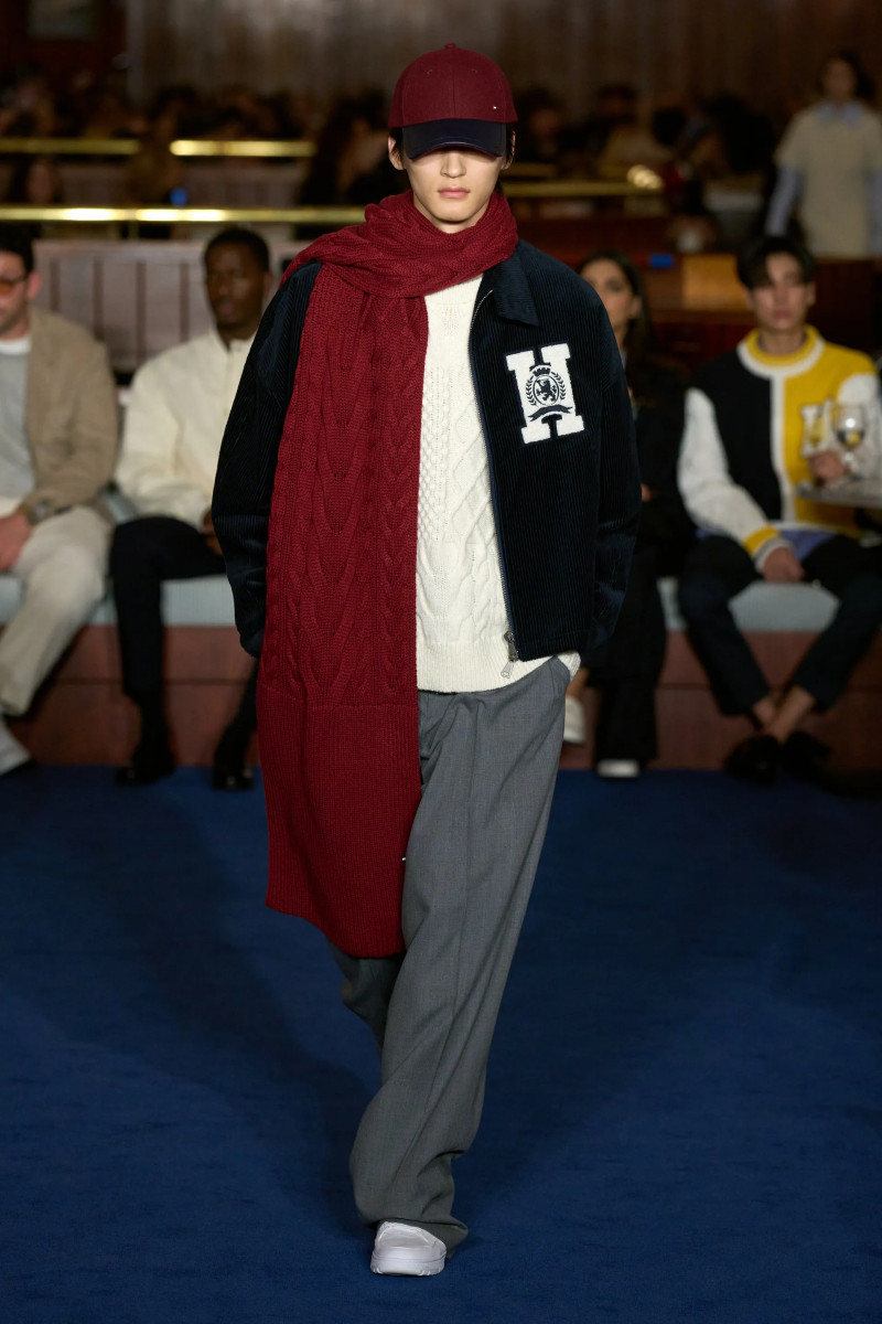 00054-tommy-hilfiger-fall-2024-ready-to-wear-credit-gorunway.webp