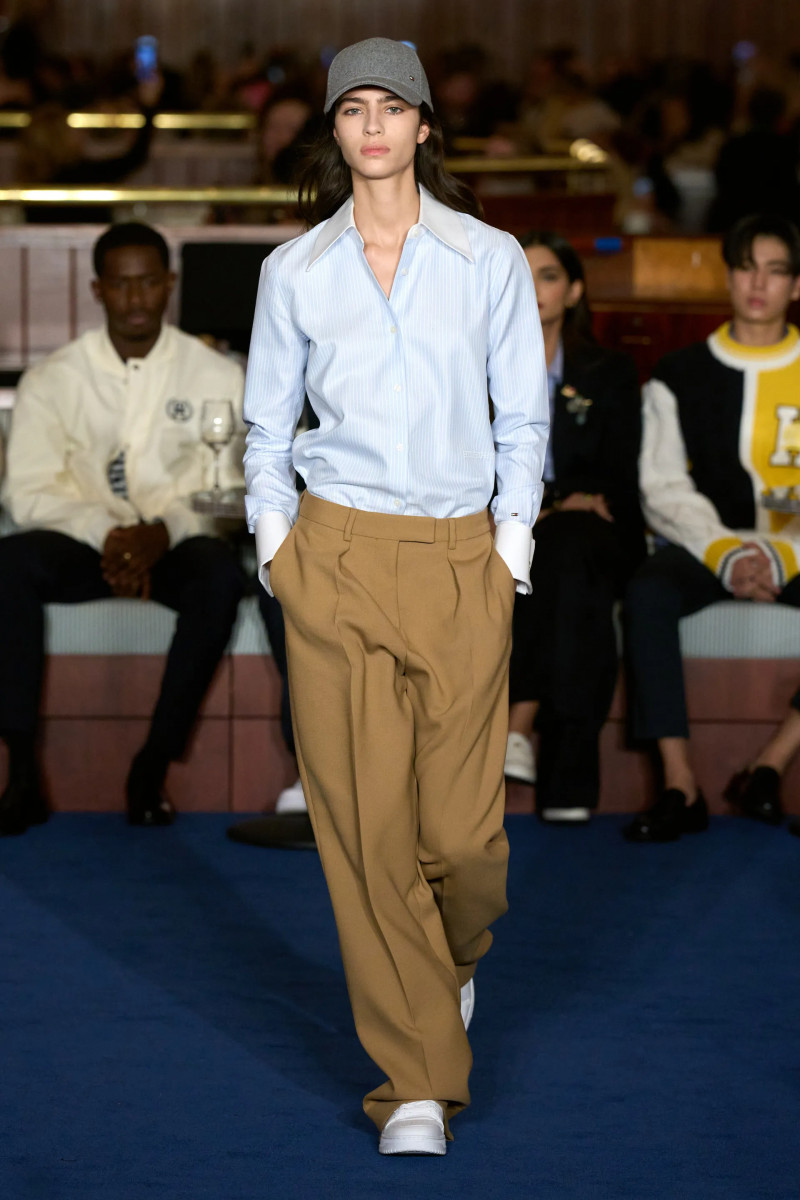00001-tommy-hilfiger-fall-2024-ready-to-wear-credit-gorunway.webp