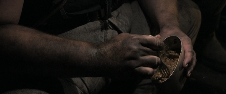 Spusk.v.bezdnu.2023.HDRip-AVC.ExKinoRay.mkv_snapshot_00.26.08.544.png