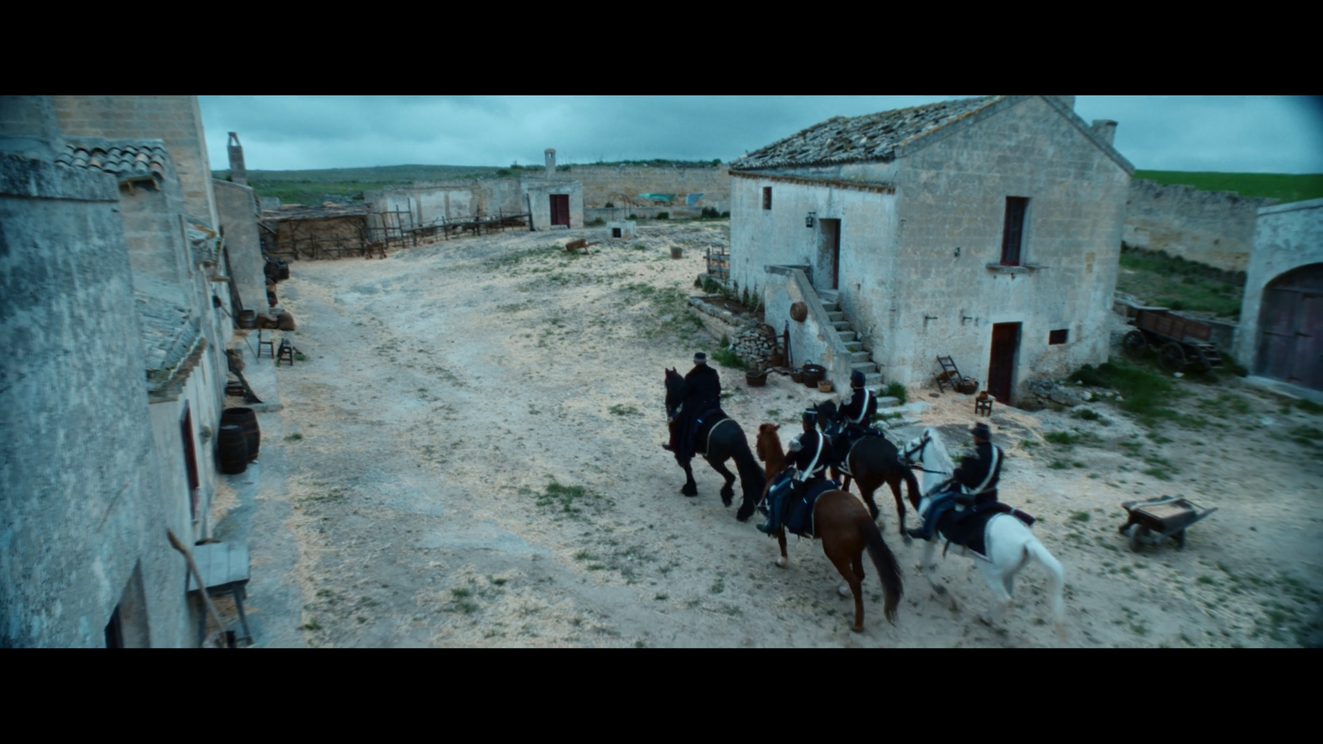   :    / Briganti (Brigands: The Quest for Gold),  1,  1-6  6 (2024) WEB-DL 1080p | RuDub (    )