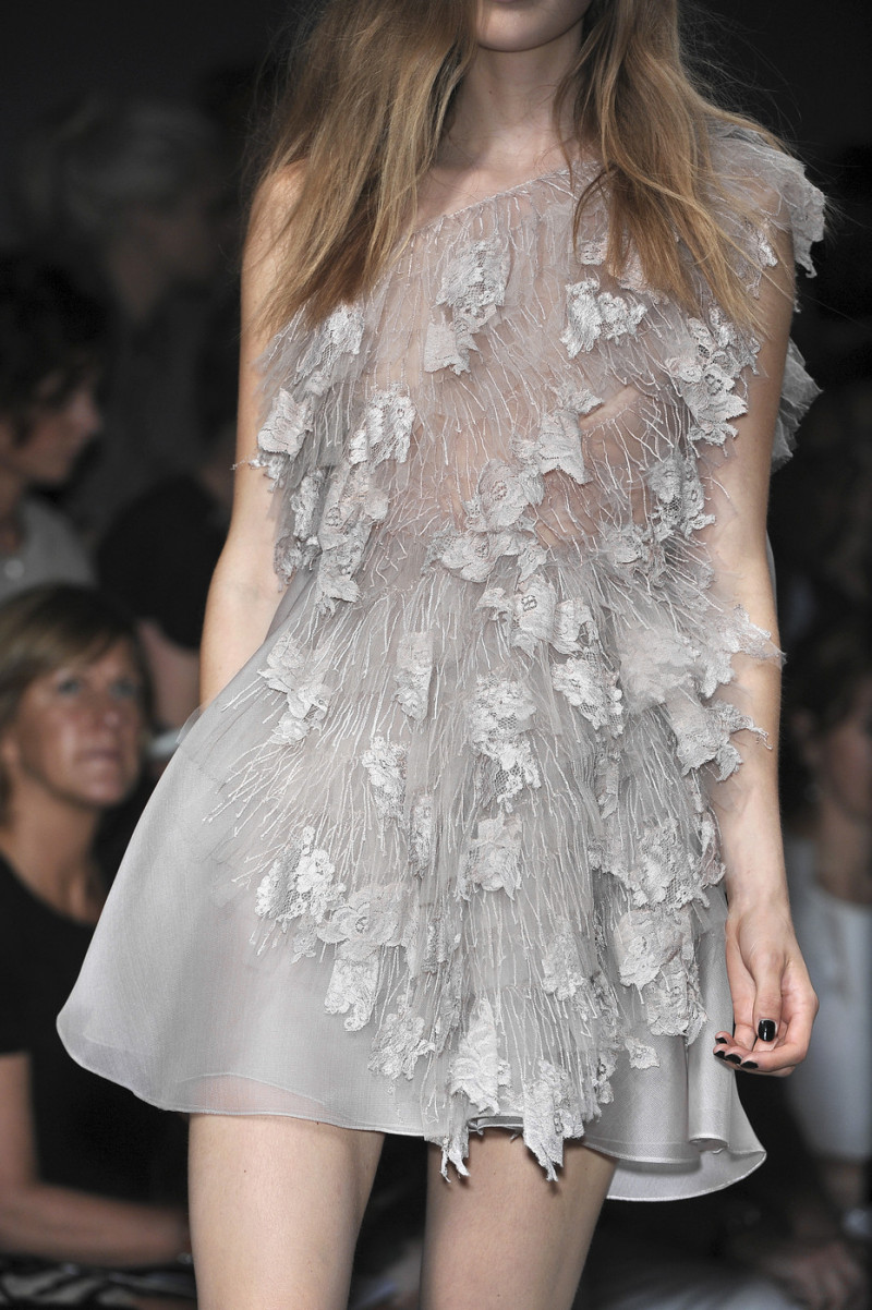 Valentino+Spring+2010+Details+h2CUNnwGvplx.jpg