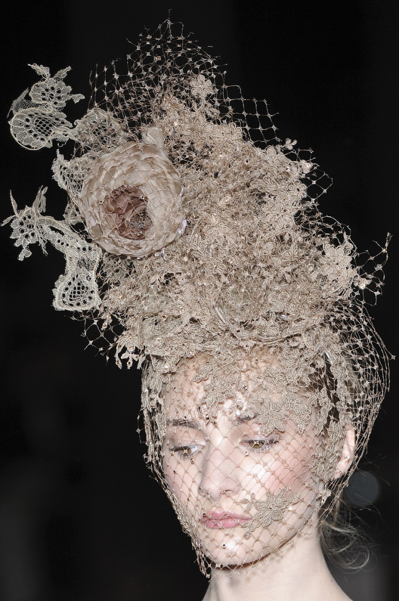 Valentino+Fall+2009+Details+70t19tk95t7x.jpg