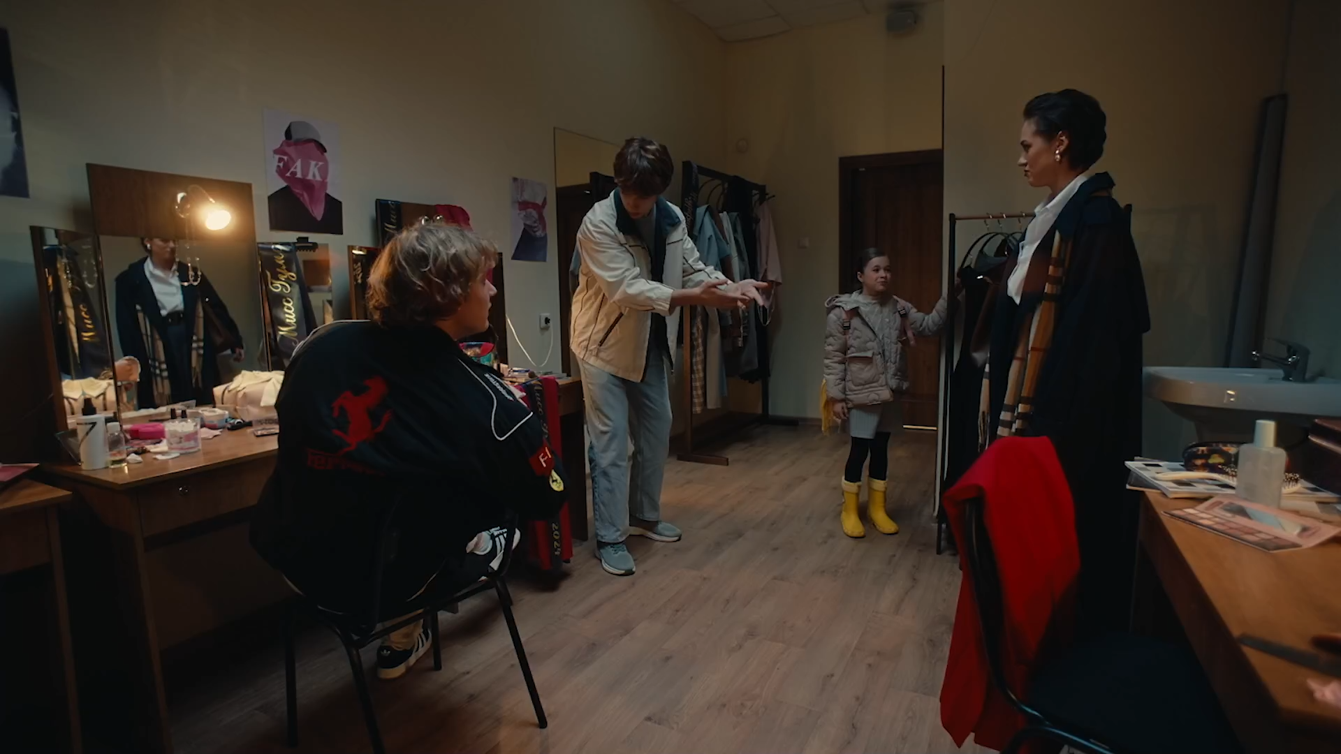 Фейк S01E02 WEBRip 1080p.mkv_snapshot_08.48.png