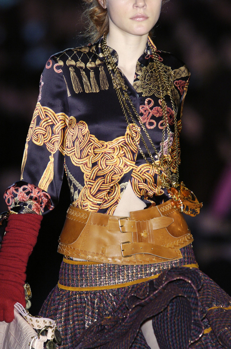 Just+Cavalli+Fall+2005+Details+yOUKK_fVnBux.jpg