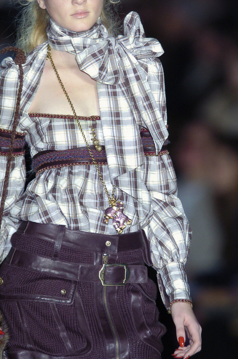 Just+Cavalli+Fall+2005+Details+pPZlepXjqKRx.jpg