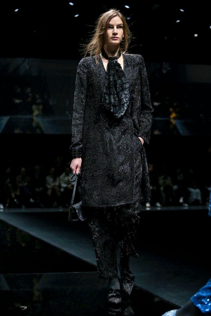 Emporio-Armani-RTW-FW20-Milan-6811-1582282922.jpg