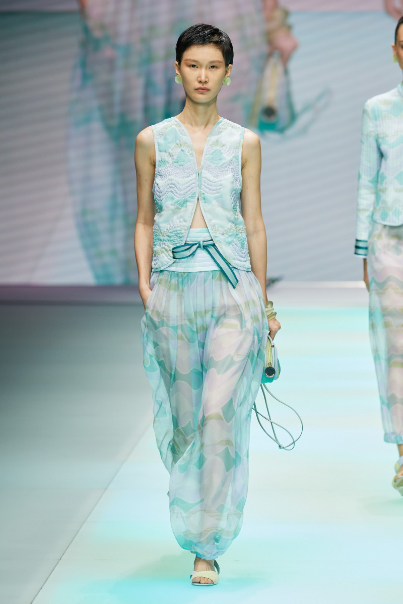 00071-Emporio-Armani-Spring-22-RTW-Milan-credit-gorunway.JPG