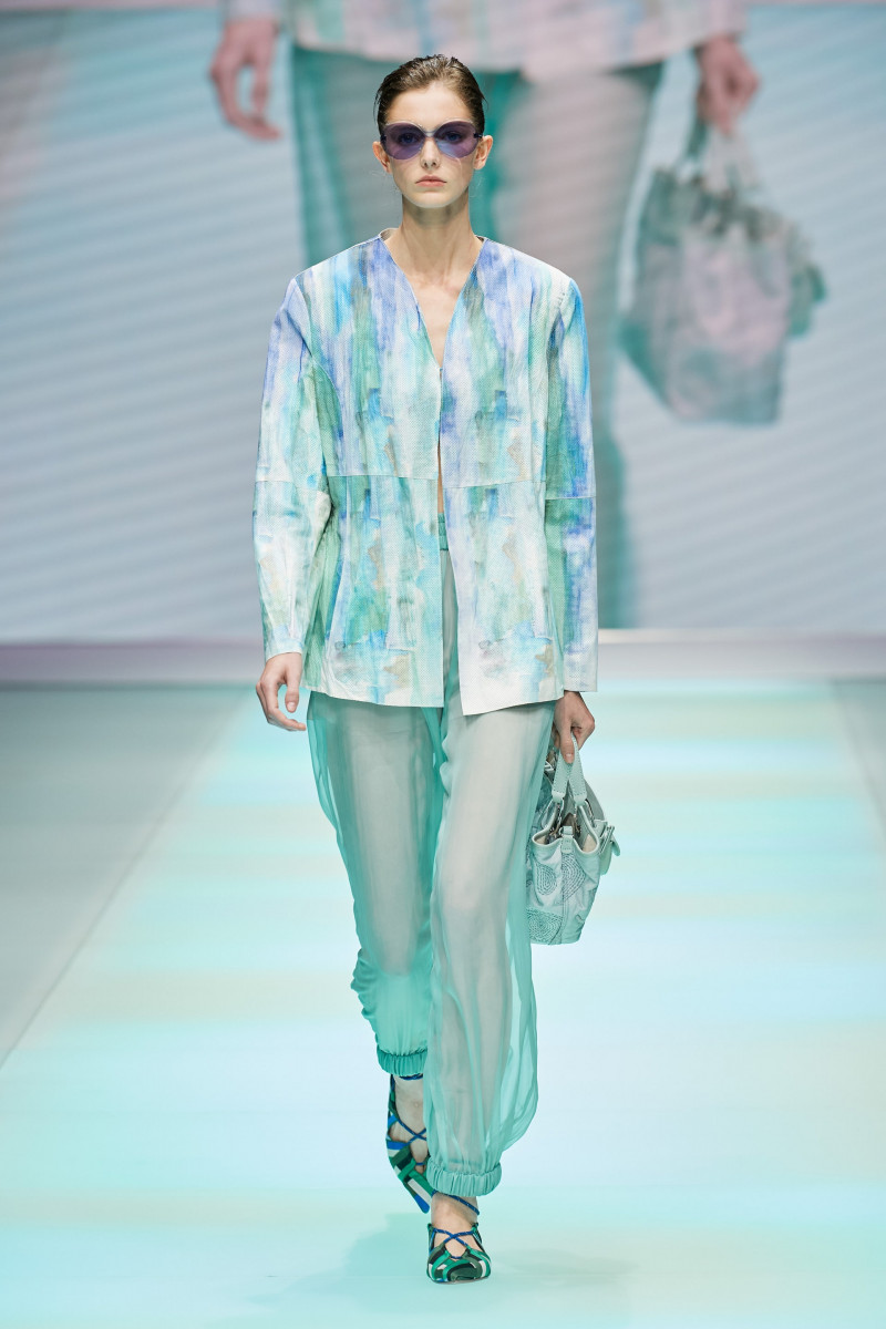 00074-Emporio-Armani-Spring-22-RTW-Milan-credit-gorunway.JPG