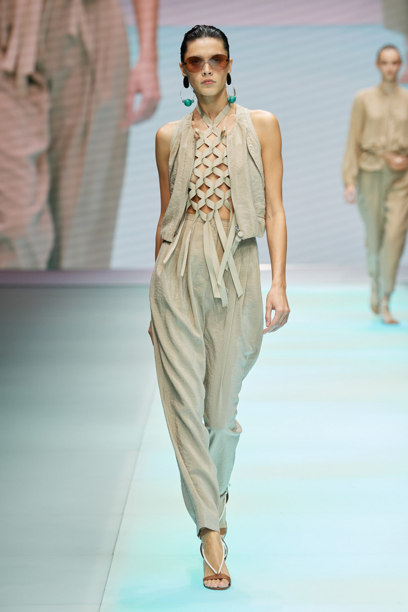 00041-Emporio-Armani-Spring-22-RTW-Milan-credit-gorunway.JPG