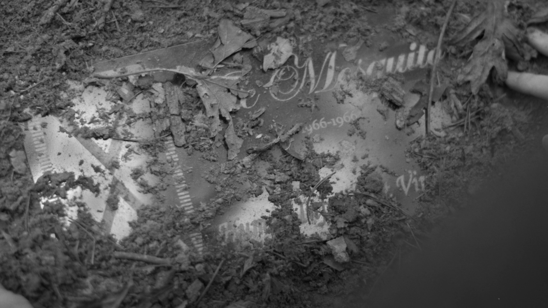 The Human Supremacist 2025.MVO.WEB-DL.mkv_20250211_030946.387.png