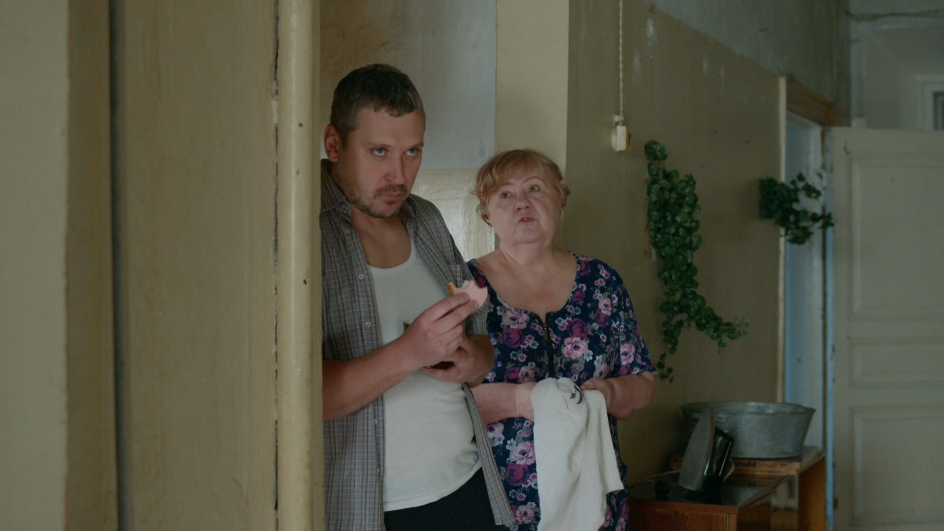 01. Курьеры добра.2024.WEB-DL 1080p.Files-x.mkv_snapshot_30.46.png