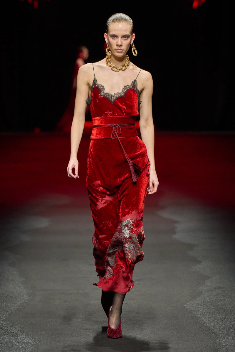 00011-roberto-cavalli-fall-2025-ready-to-wear-credit-gorunway.webp