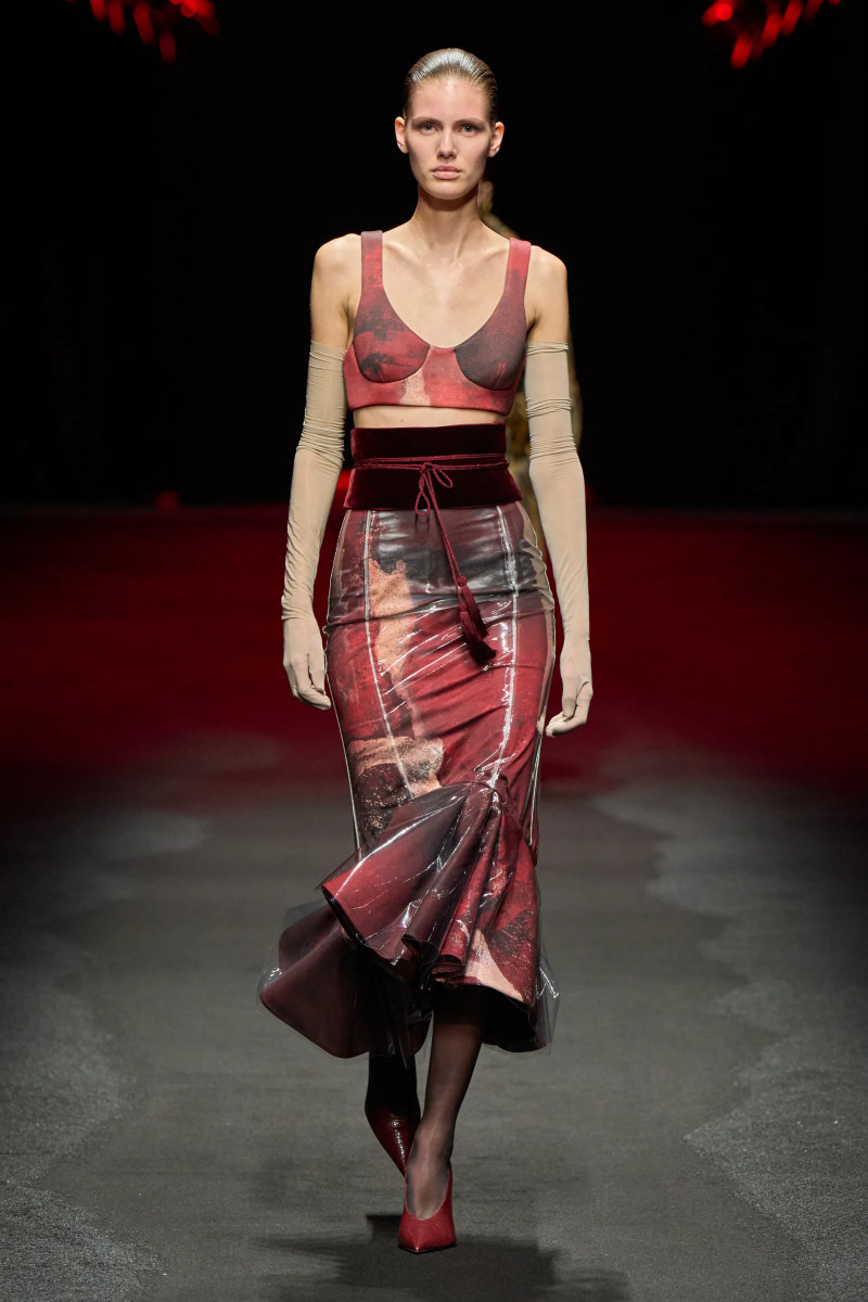 00004-roberto-cavalli-fall-2025-ready-to-wear-credit-gorunway.webp