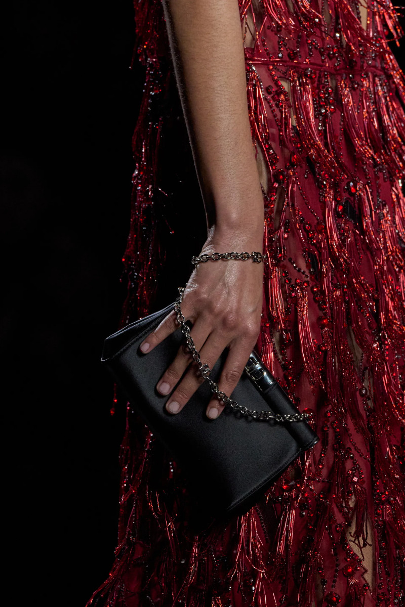 00298-dolce-and-gabbana-fall-2025-ready-to-wear-detail-credit-gorunway.webp