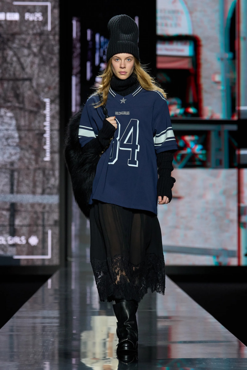 00016-dolce-and-gabbana-fall-2025-ready-to-wear-credit-gorunway.webp