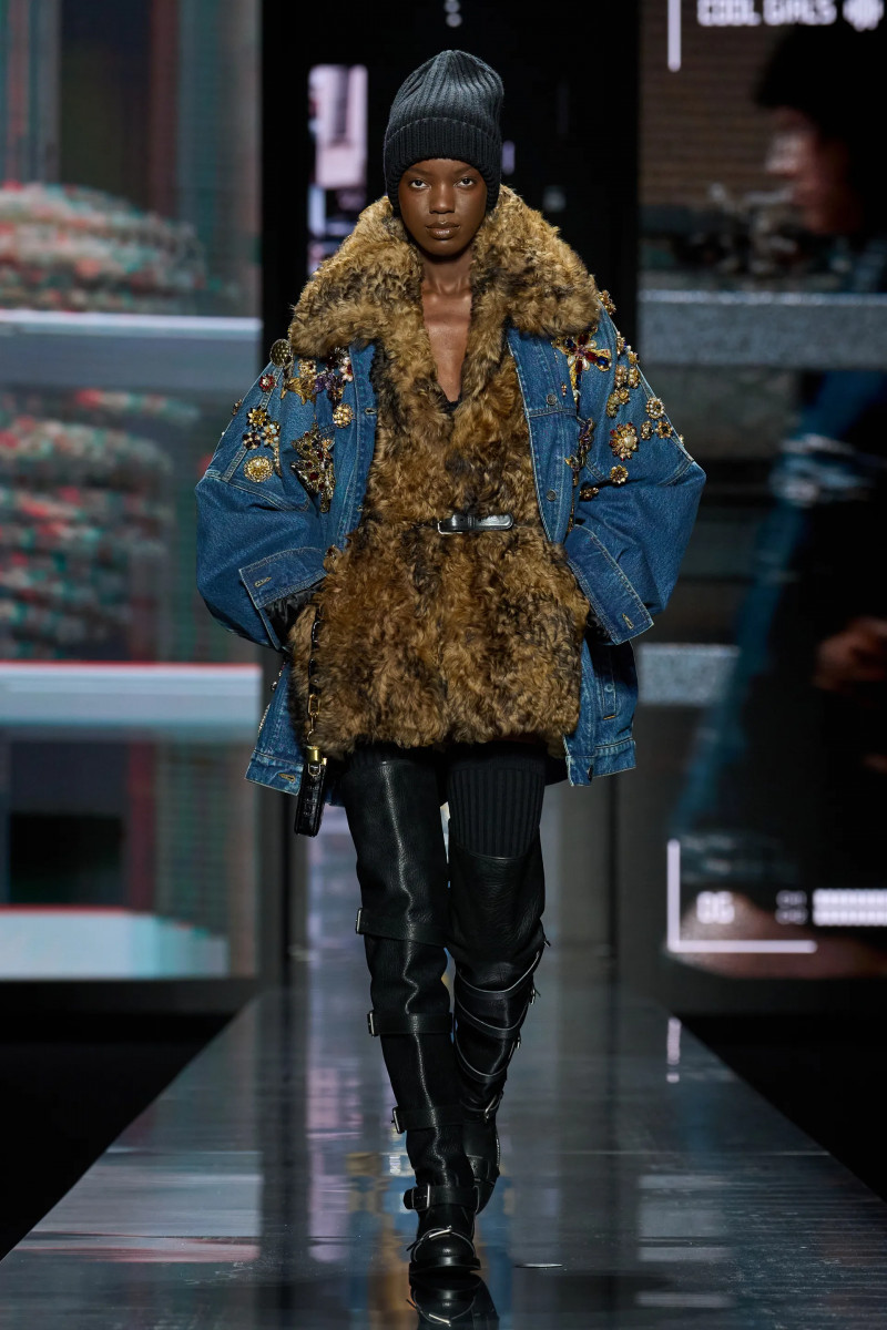 00034-dolce-and-gabbana-fall-2025-ready-to-wear-credit-gorunway.webp