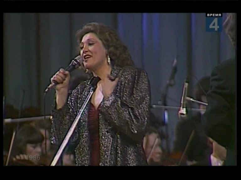 Концерт советской песни в ГЦКЗ Россия (1986).mpg_20250304_221630.661.jpg