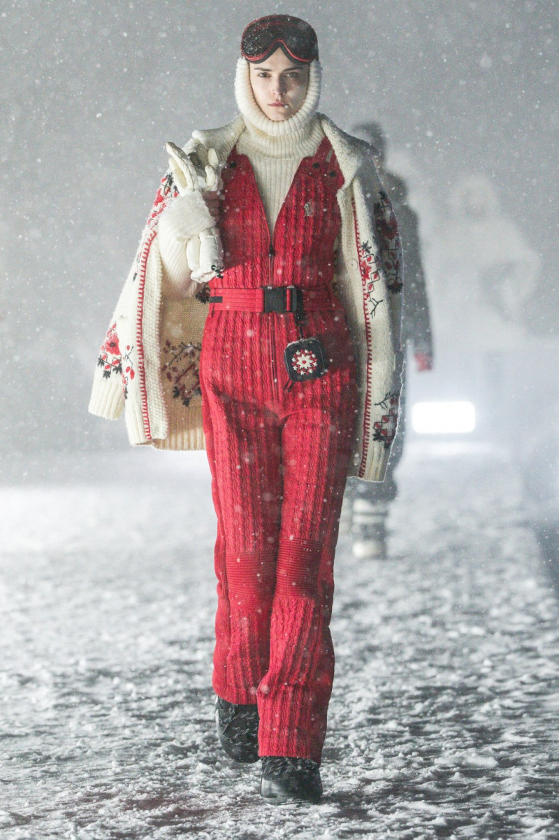 Moncler-Grenoble-F25-runway-GG-097.jpg