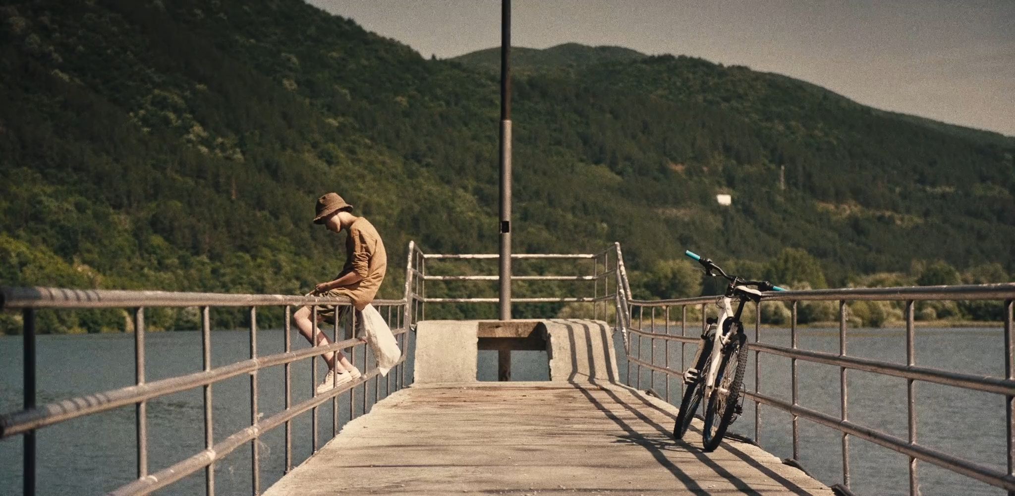 Game 2020 WEB-DL.mkv_snapshot_06.18.png