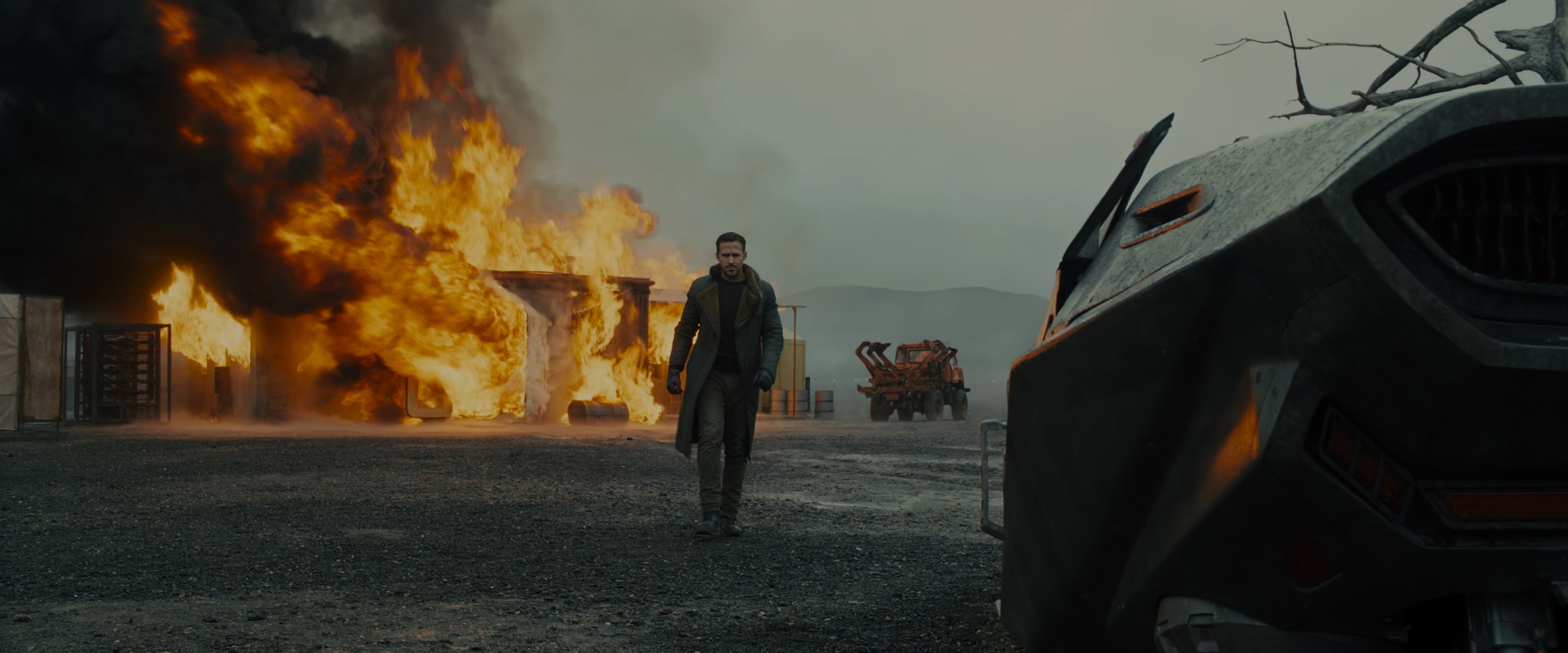 Blade Runner 2049 (2017) BDRip 2160p-NVENC 10 bit [HDR].mkv_snapshot_00.49.22.960.jpg