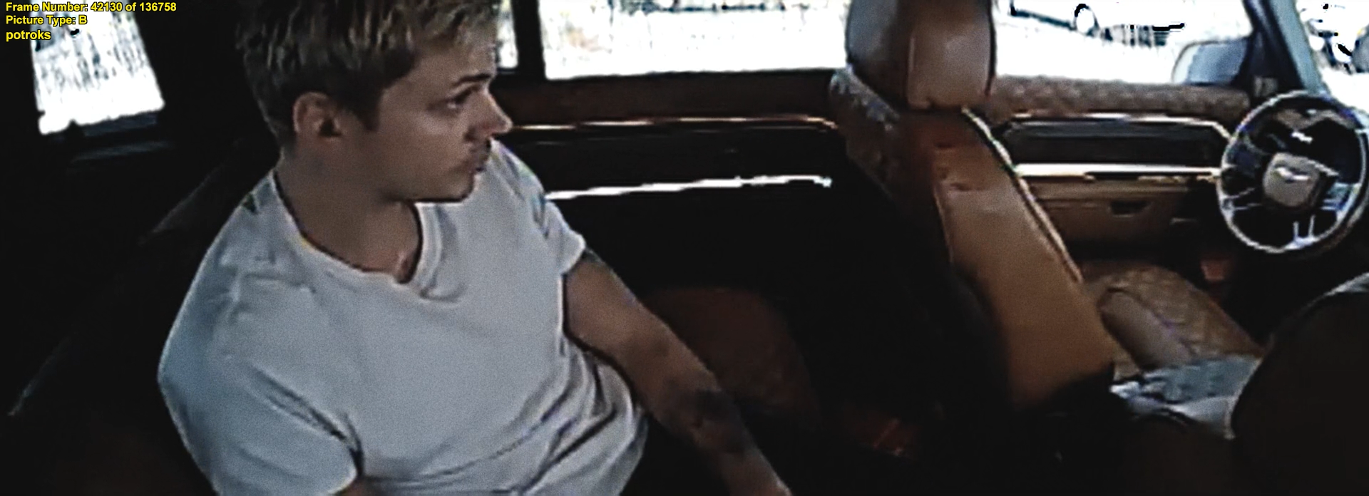 Locked.2025.1080p.AMZN.WEB-DLRip.ExKinoRay042130.png