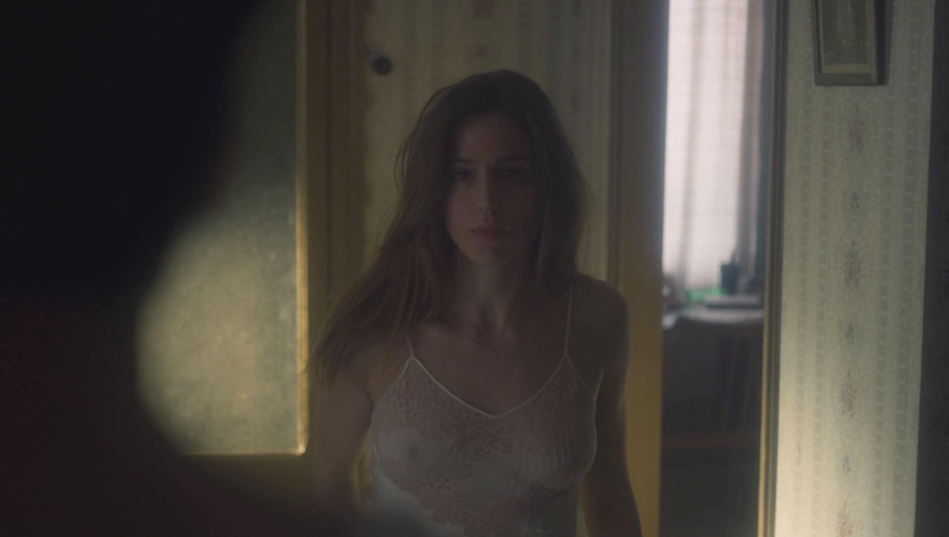 Salas Marina Hache s01e05-00.mp4_000007.378.jpg