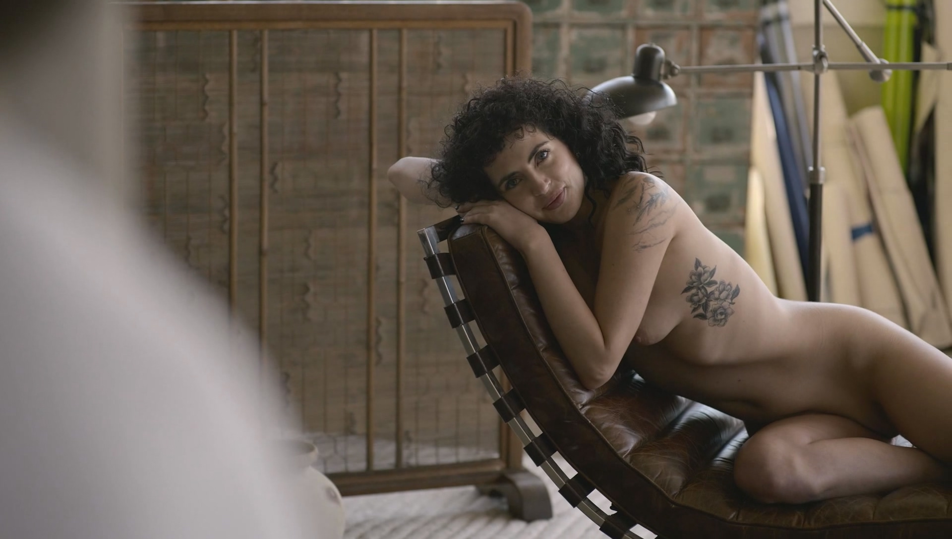 Cannan Courtlyn Swimming With Sharks s01e05.mp4_000003.442.jpg