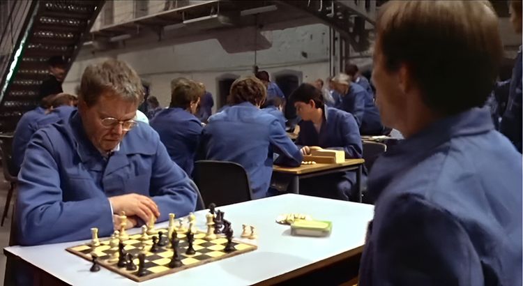 Предатель /The Whistle Blower/ 1986 (0:07:13 / 1:43:44):