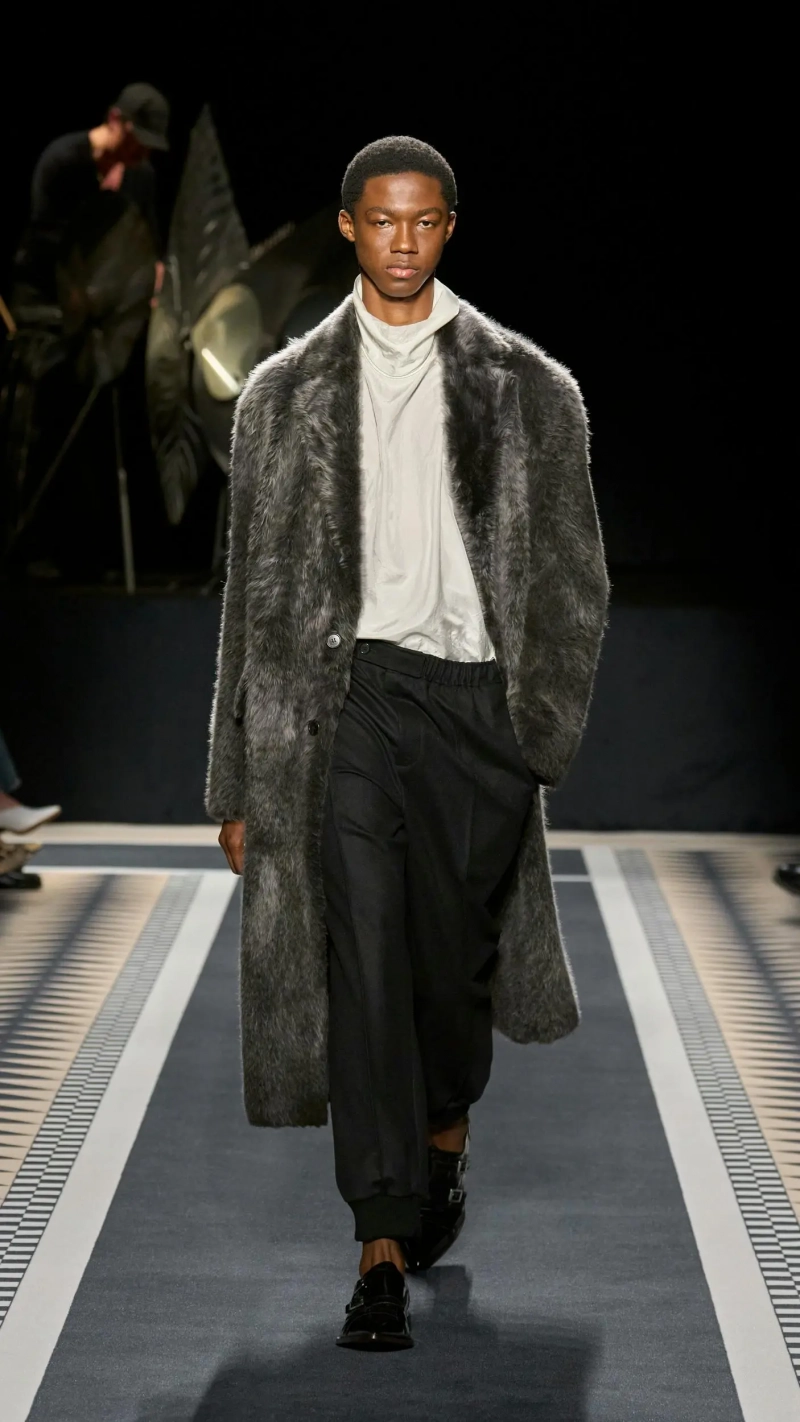 1737983307-1737975055-lanvin-collezione-uomo-donna-autunno-inverno-2025-2026-sfilata-foto-look48.webp