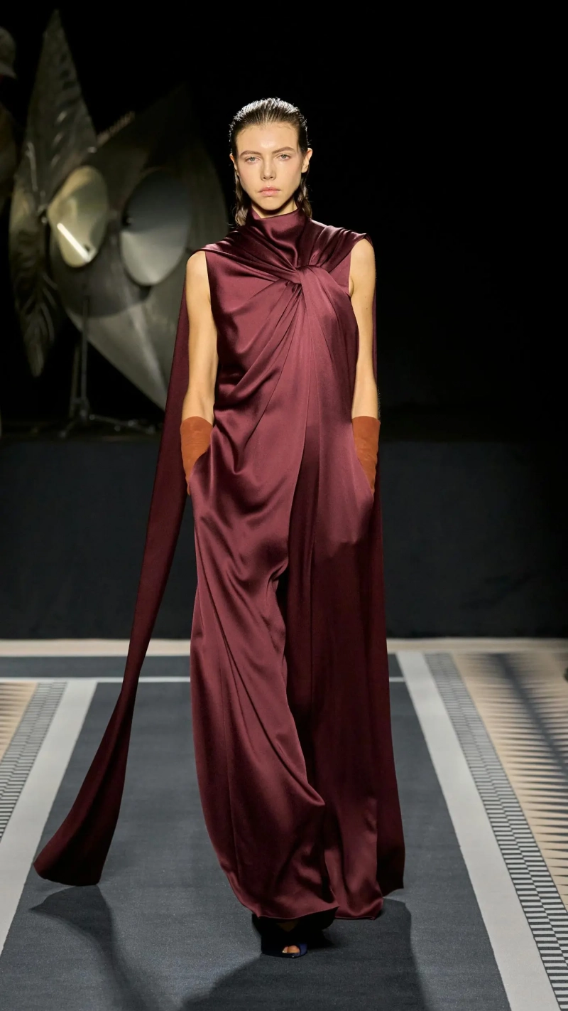 1737983182-1737975053-lanvin-collezione-uomo-donna-autunno-inverno-2025-2026-sfilata-foto-look38.webp