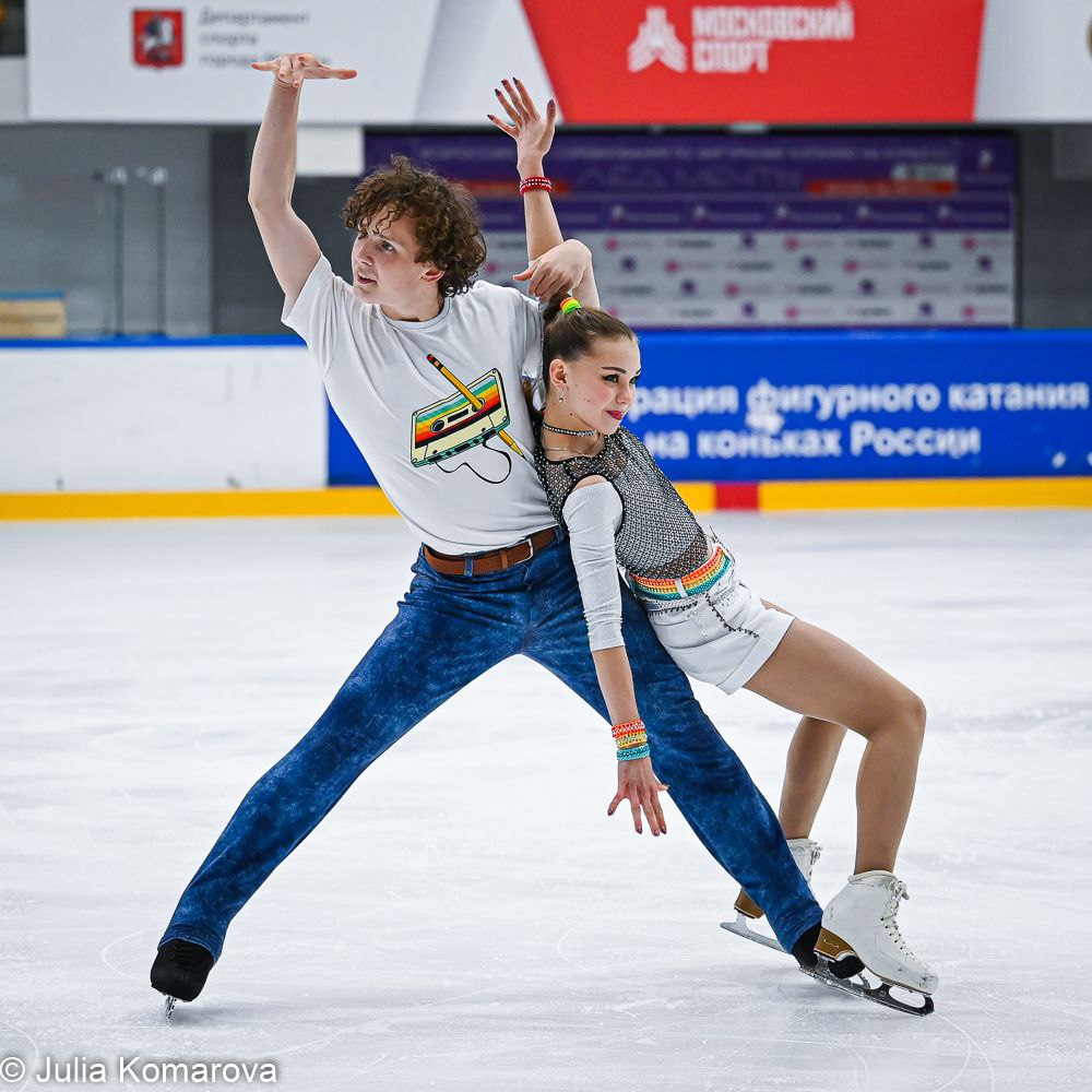 https://i3.imageban.ru/out/2025/09/19/1439812026c54efa65506cb11c354a6d.jpg