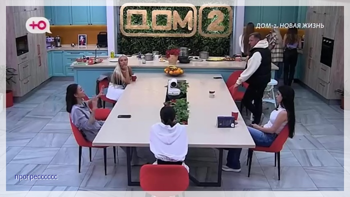 https://i3.imageban.ru/out/2025/10/10/fa76b029e52947f9fcf40de0ce7963f9.jpg