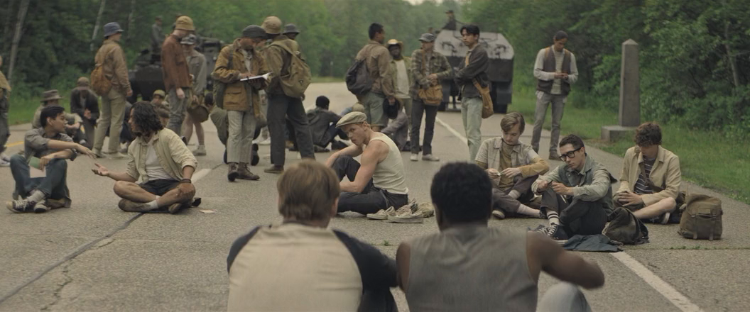 Долгая прогулка (2025) WEB-DLRip-AVC_ivanes.mkv_20251022_164903.136.png