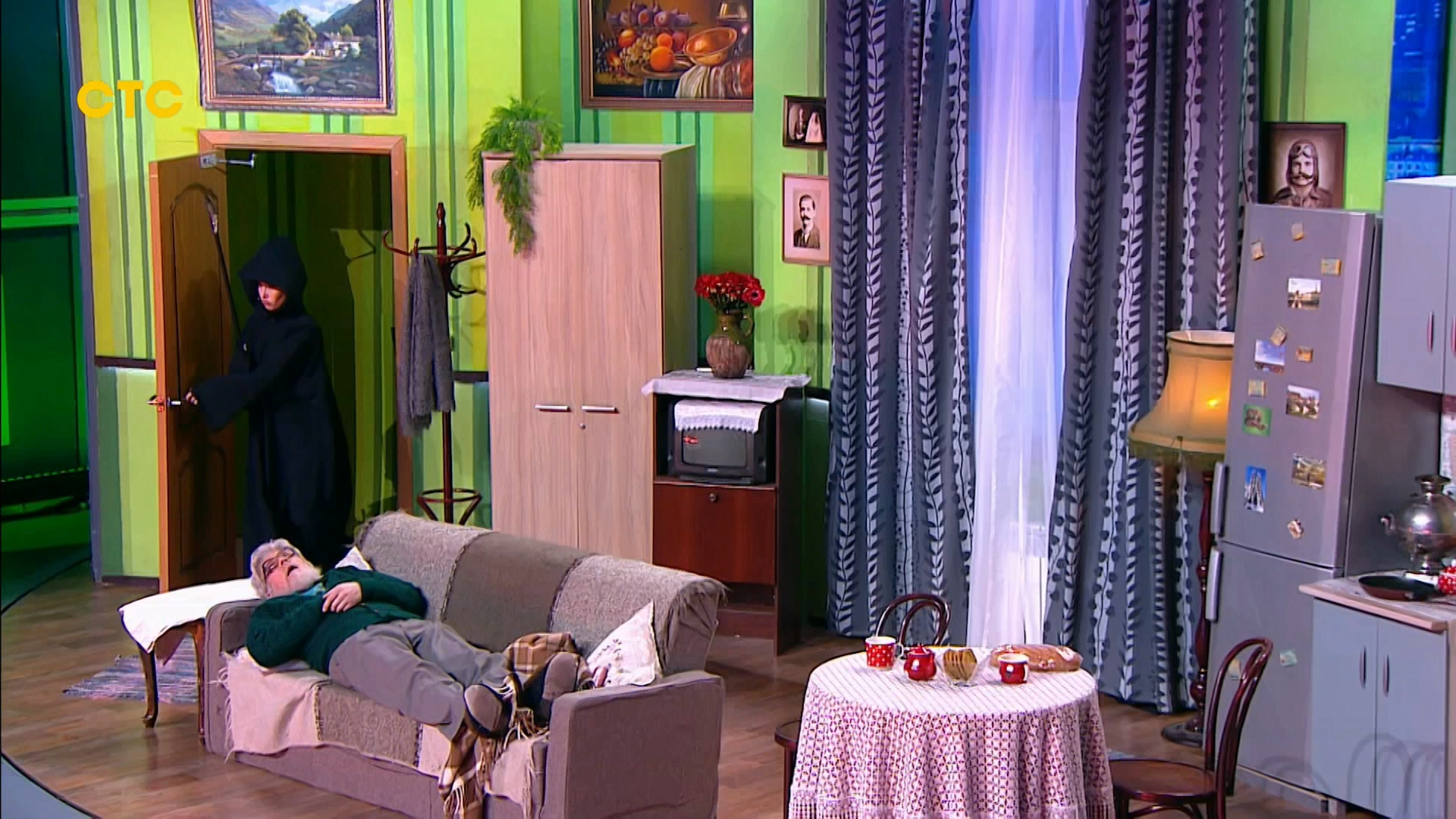     /   (31.10.2025) HDTV 1080i | BigFANGroup (    )