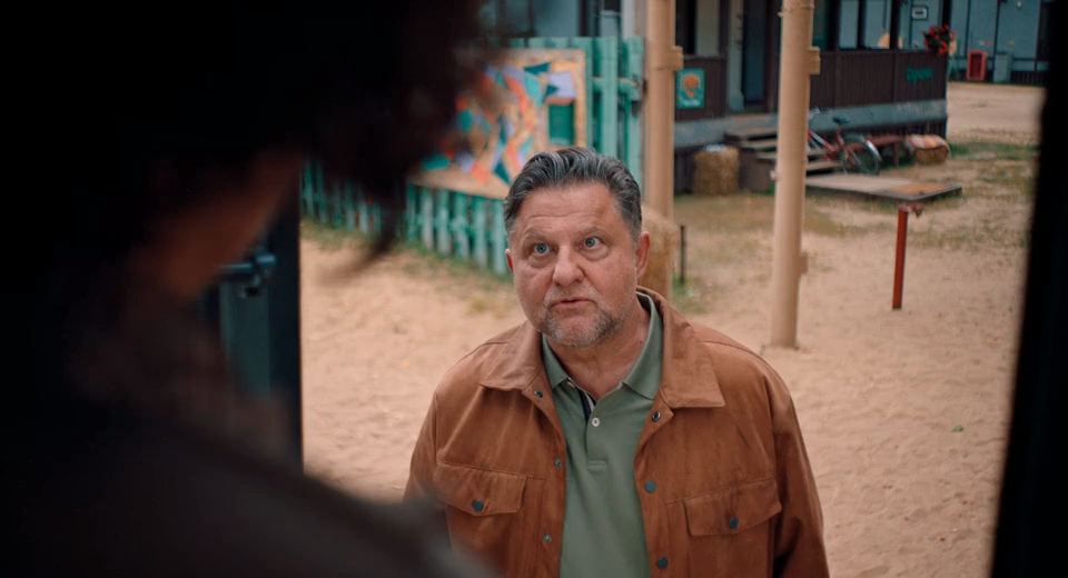 Неискусственный интеллект (2025) WEB-DLRip-AVC_ivanes.mkv_20251115_155822.214.png