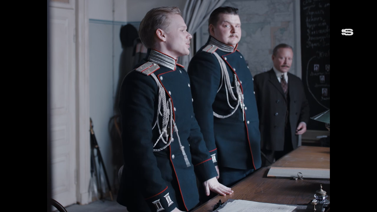Hroniki.russkoj.revolyucii.S01.E01.2025.WEB-DL.720p.ExKinoRay.mkv_snapshot_36.02.png