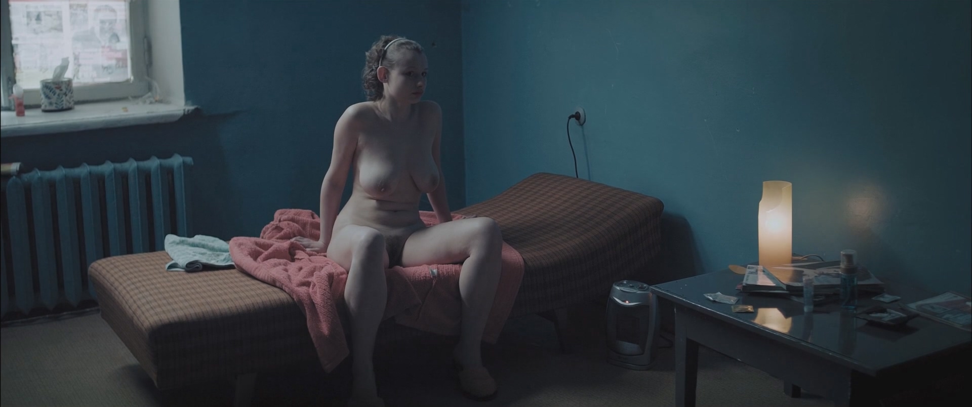 Юлия Ауг, Ирина Вилкова Интимные места (2013) HD 1080.mp4_20251215_112204.711.jpg